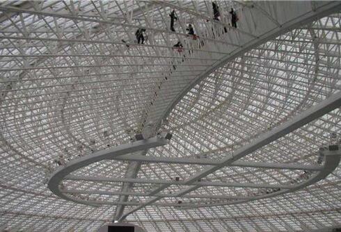 網架高空散裝施工.jpg 網架高空散裝施工.jpg