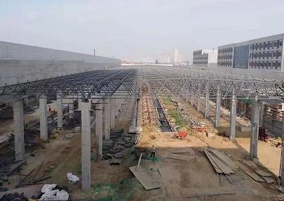 地鐵列檢庫網(wǎng)架加工施工.jpg 地鐵列檢庫網(wǎng)架加工施工.jpg