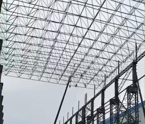 造船廠網(wǎng)架鋼結(jié)夠廠房加工施工.jpg 造船廠網(wǎng)架鋼結(jié)夠廠房加工施工.jpg