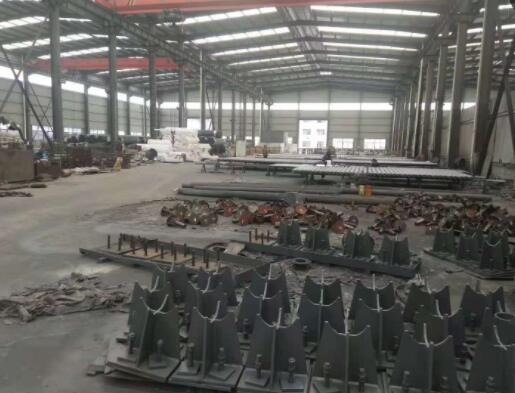 網架加工焊接車間.jpg 網架加工焊接車間.jpg