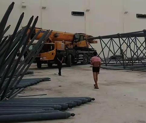 網(wǎng)架加工安裝現(xiàn)場細(xì)節(jié)展示.jpg 網(wǎng)架加工安裝現(xiàn)場細(xì)節(jié)展示.jpg