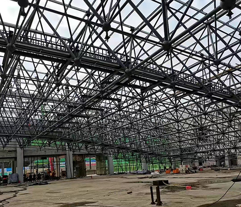 網架加工工程安裝整體頂升.jpg 網架加工工程安裝整體頂升.jpg