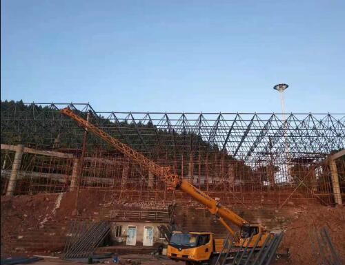 網架加工施工安裝.jpg 網架加工施工安裝.jpg