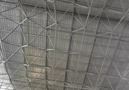 弧形網架加工工程.jpg 弧形網架加工工程.jpg