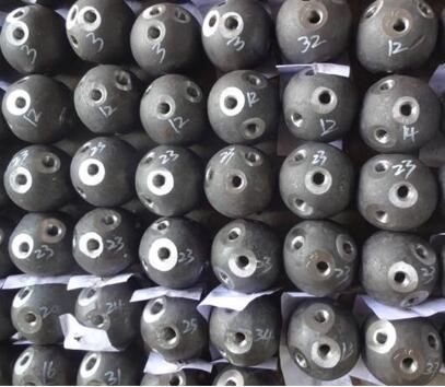 檢測(cè)待發(fā)網(wǎng)架配件螺栓球.jpg 檢測(cè)待發(fā)網(wǎng)架配件螺栓球.jpg